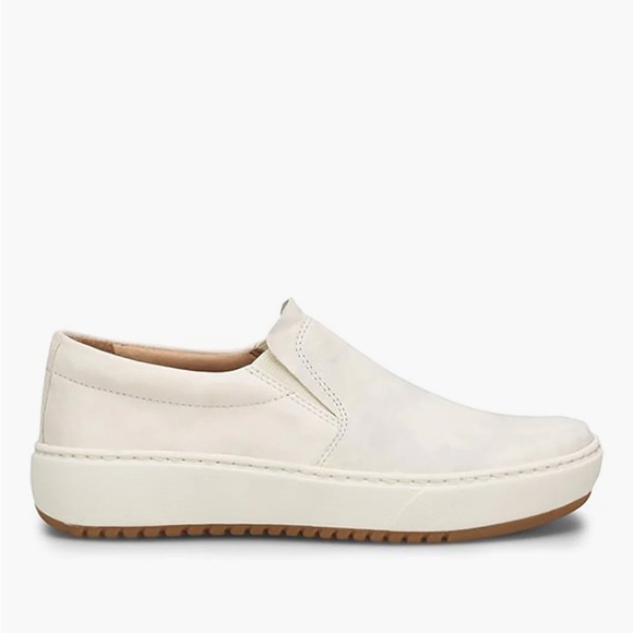 ⭐️Sofft⭐️Brand New Watney White Slip On Double Gore Sneakers Women's Sz 7 - Picture 2 of 8